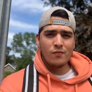 Meet your Posher, Andres